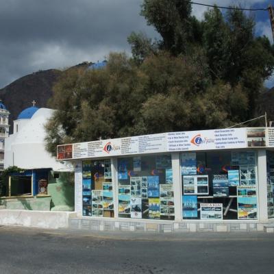 Geschäfte im Ort nahe am Strand